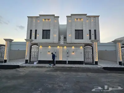 فيلا فاخرة للبيع حي الياسمين 0
