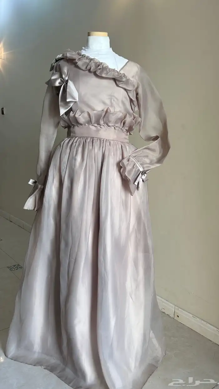 فساتين للبيع 0