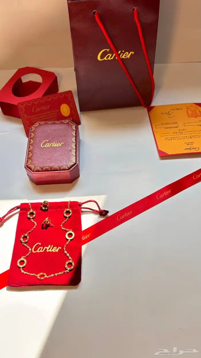 سلسلة و حلق طقم مع ملحقات كارتير ب 99 ريال عرض تخرج 3