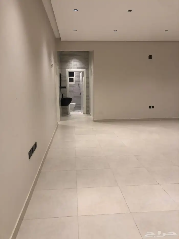 شقه للايجار حي البيان 3