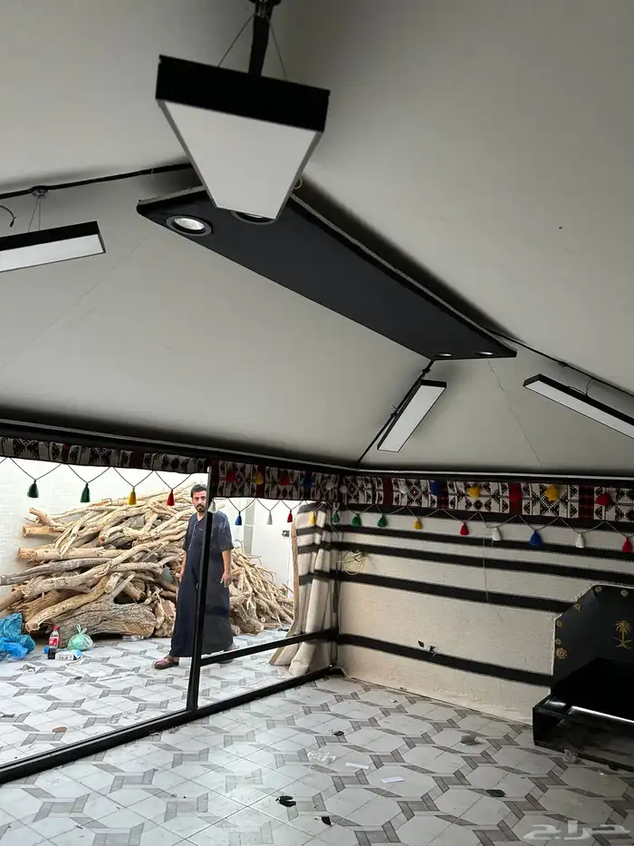 خيام الصقور الملكية 8