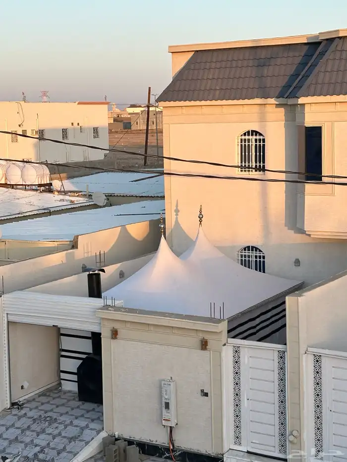 خيام الصقور الملكية 9