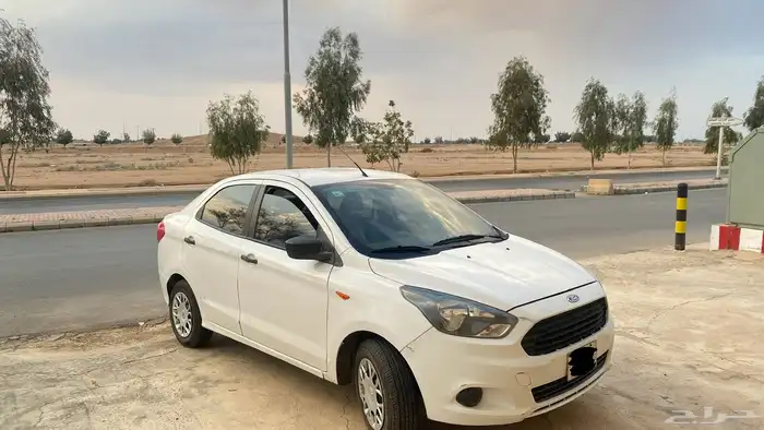 فورد فيجو 2018 نظيف جدا ممشى قليل حد 24000 7