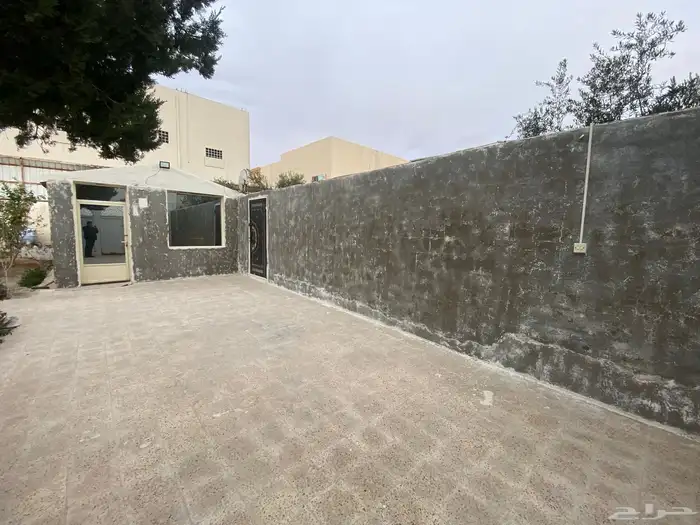 ازالة صبغ المباني وتنظيف واجهات الحجر بالرمل 9
