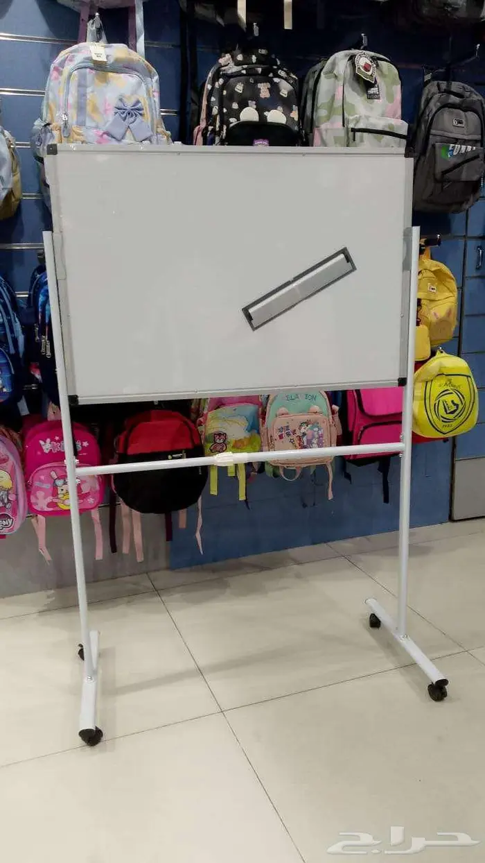 سبورة ألمنيوم 90 في 120 سم مع عجلات   أقلام سبورة   ممحاة 15