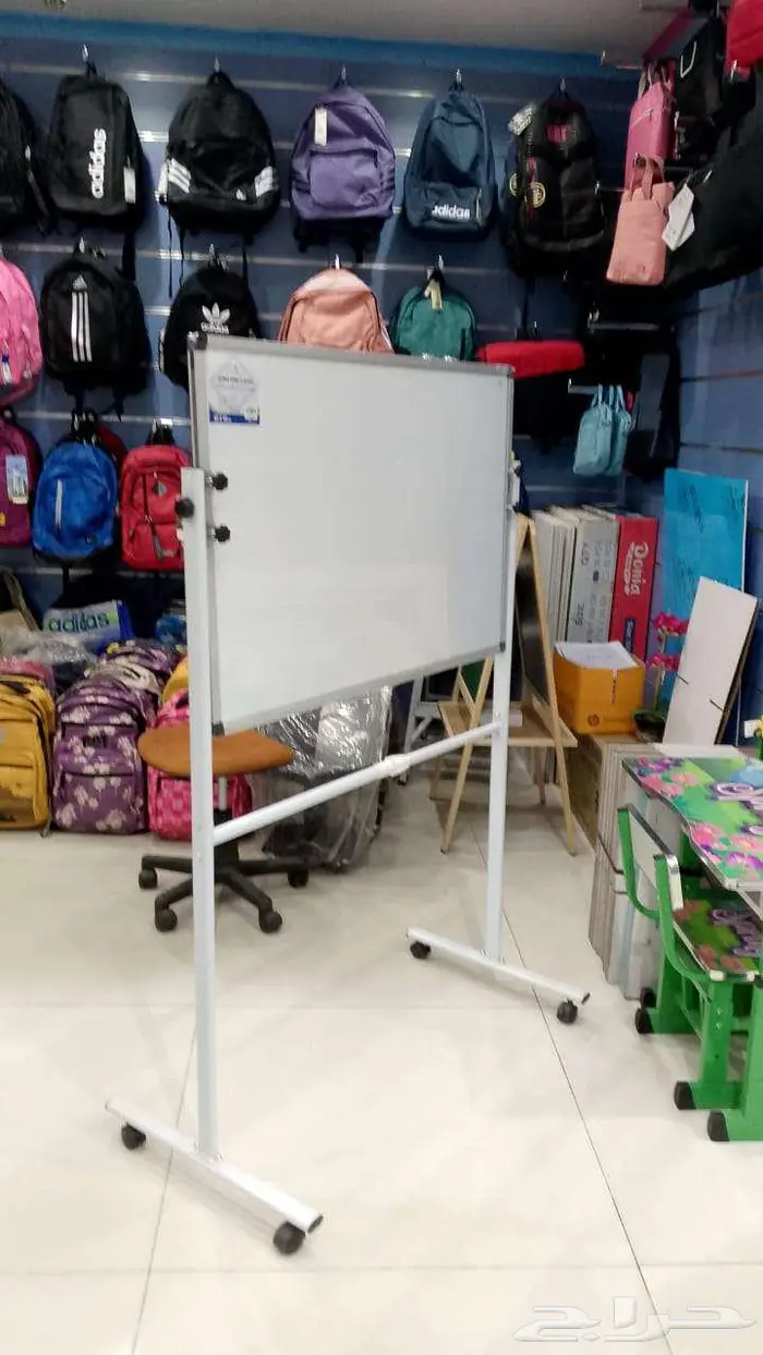 سبورة ألمنيوم 90 في 120 سم مع عجلات   أقلام سبورة   ممحاة 10