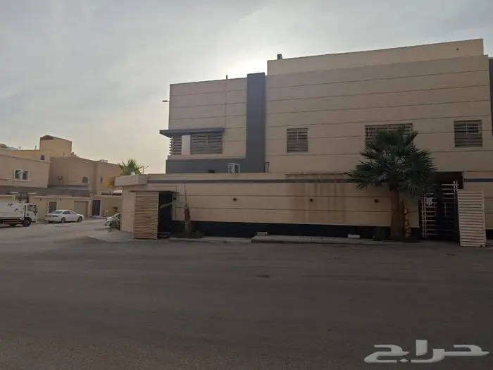 فيلا دورين مع 3 شقق 13