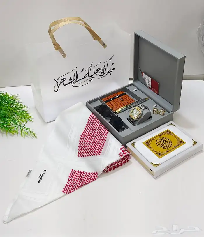 بوكس هديه رمضان رجالي فخم شماغ مرسيدس مع طقم ساعه 11
