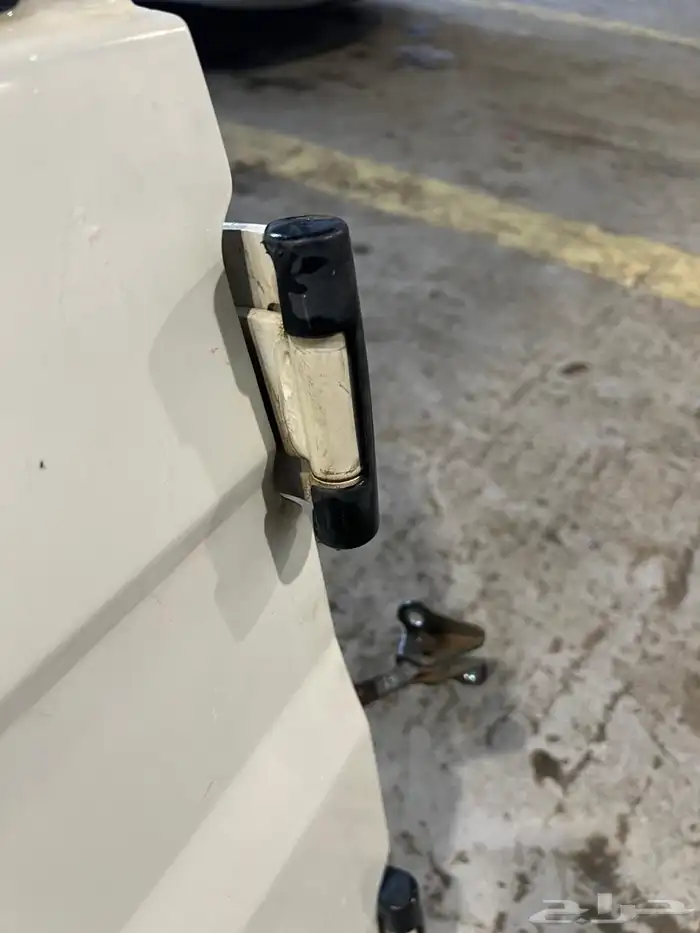 باب جيب ربع ابيض 7