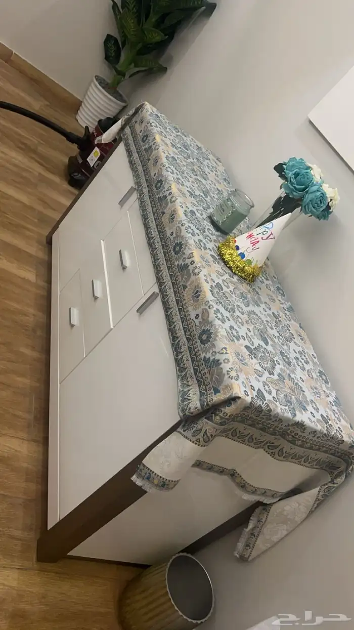 طاولة سفره 0