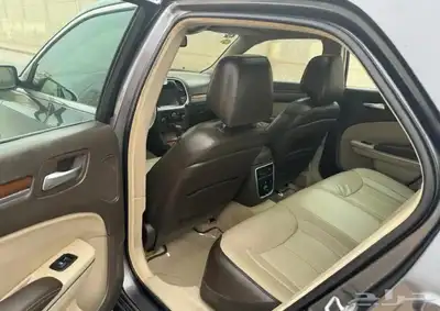 كرايزلر C300 هيمي v8 2014 11