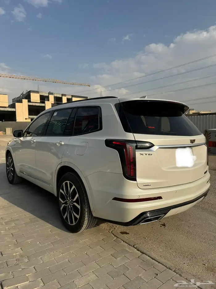 كاديلاك XT6 اعلى فئة 2022 3