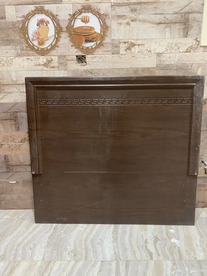 للبيع مكتبة - طاولة طعام - ظهر سرير 2