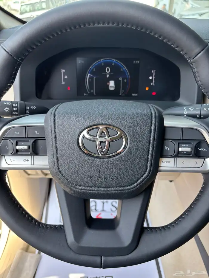 تويوتا Gxr2 2025 لاند كروزر 13