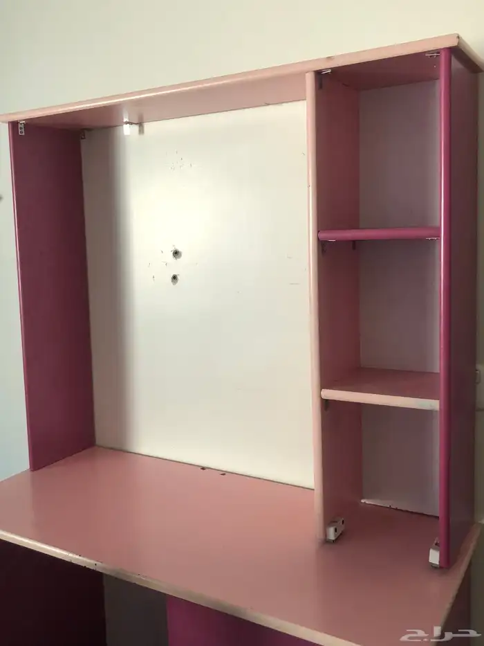 طاولة وتسريحة للبيع 1
