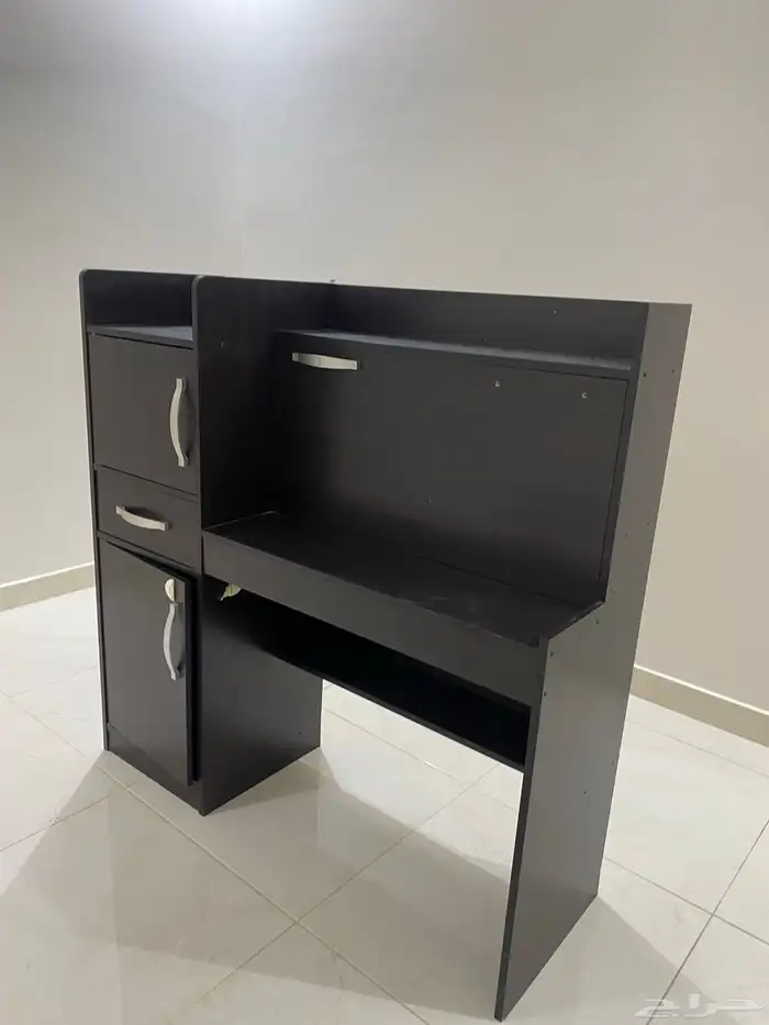 للبيع مكتبة - طاولة طعام - ظهر سرير 1