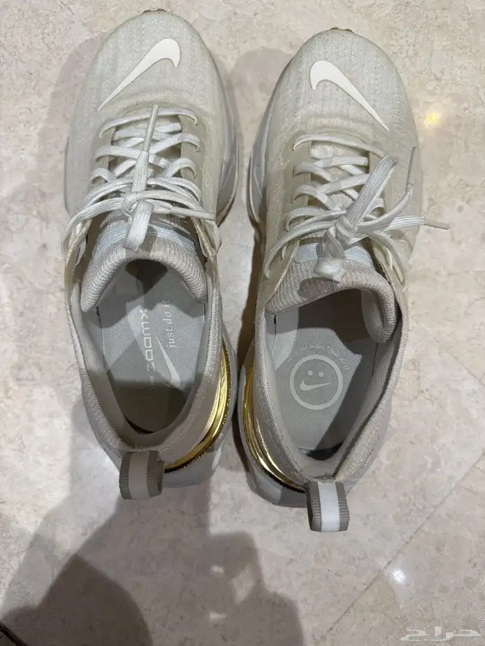 جزمه نايك اصليه اللون سكري 1