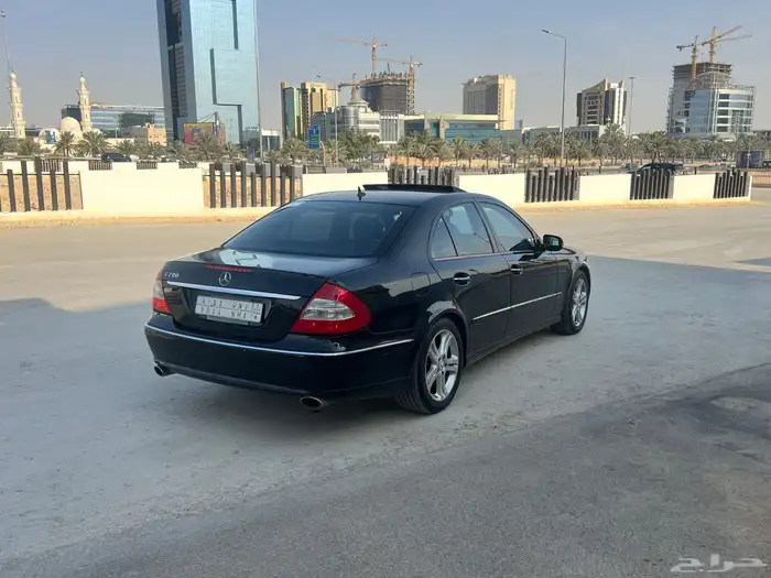 2009 مرسيدس E280 E-Class فل كامل افنتجار شبه وكاله 4