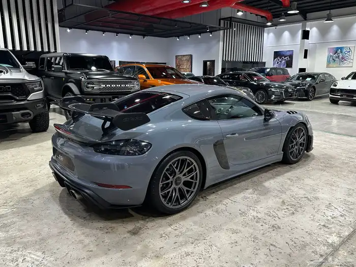 بورش 718 كايمان GT4 RS موديل 2023 ماشي 4.670 كم وارد وكالة 2