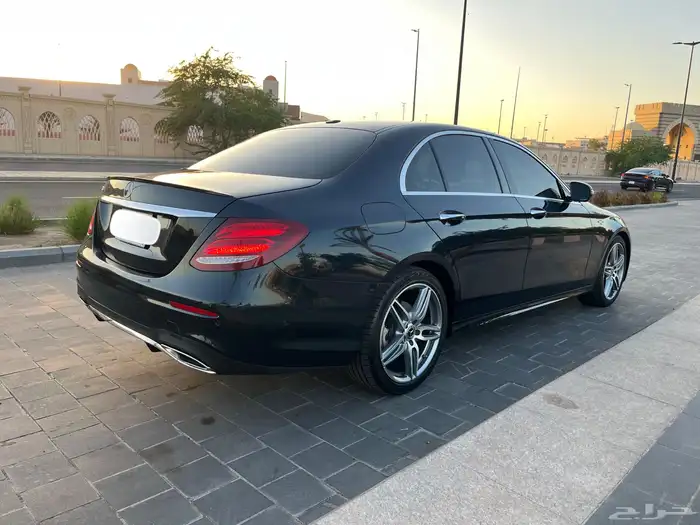مرسيدس E300 2018 ثلاث ازرار 5