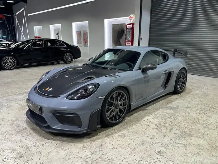 بورش 718 كايمان GT4 RS موديل 2023 ماشي 4.670 كم وارد وكالة 0