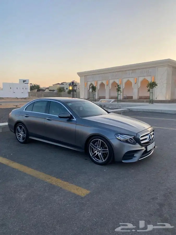 للبيع مرسيدس E200 الموديل 2020 8