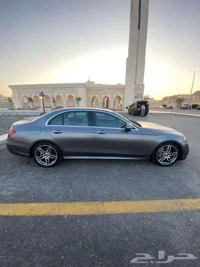 للبيع مرسيدس E200 الموديل 2020 2