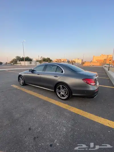 للبيع مرسيدس E200 الموديل 2020 9