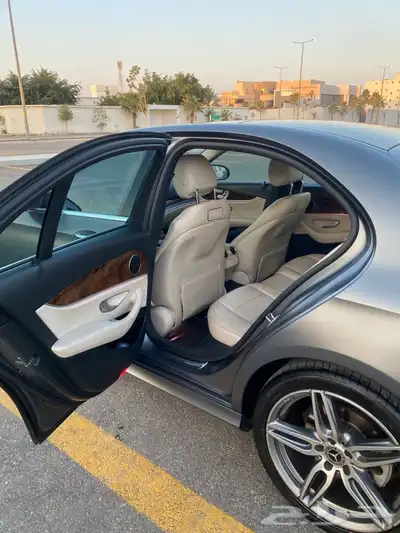 للبيع مرسيدس E200 الموديل 2020 15