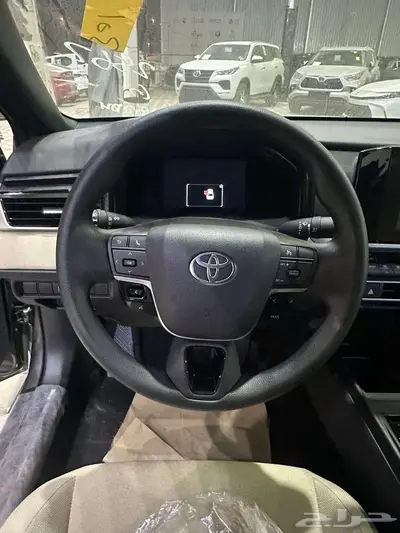 كامري LE بنزين 2025 عرض خاص 4