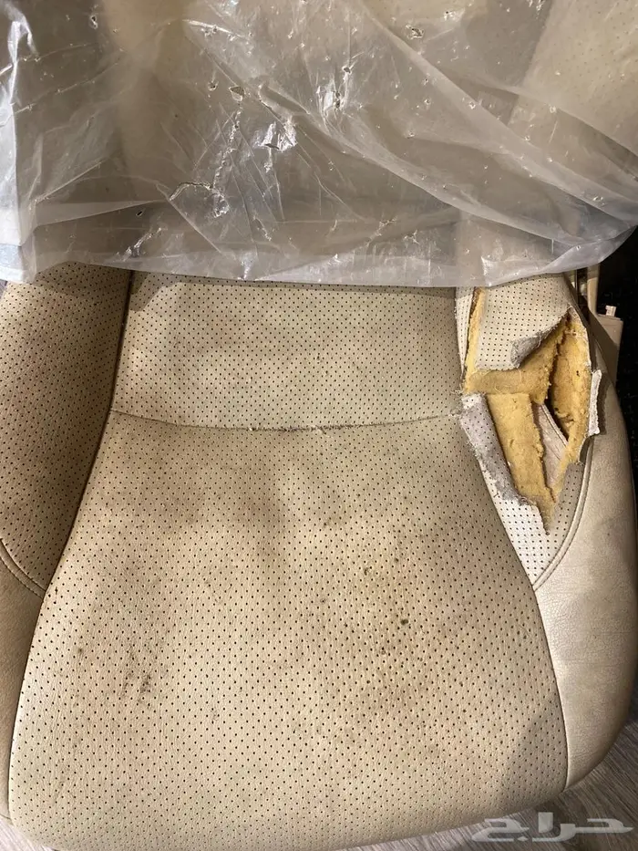 للبيع مقعد سيارة لكزس es350 2