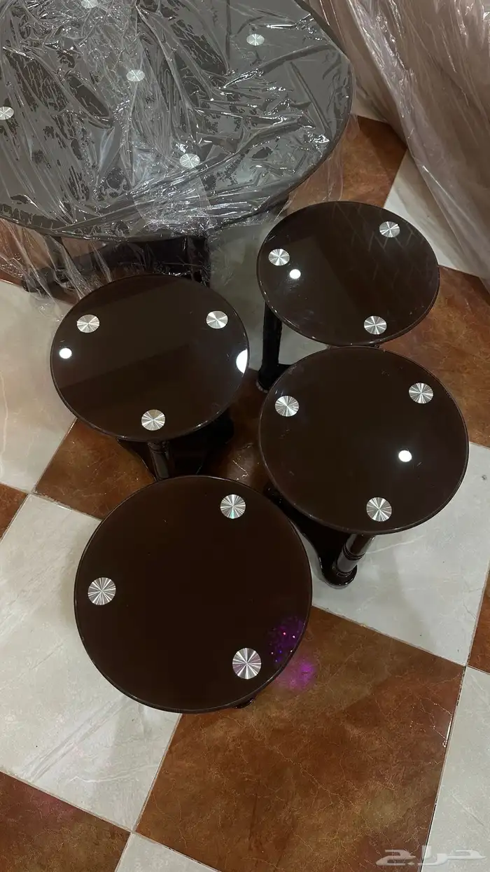 طاولات قزاز وقاعدات خشب 4