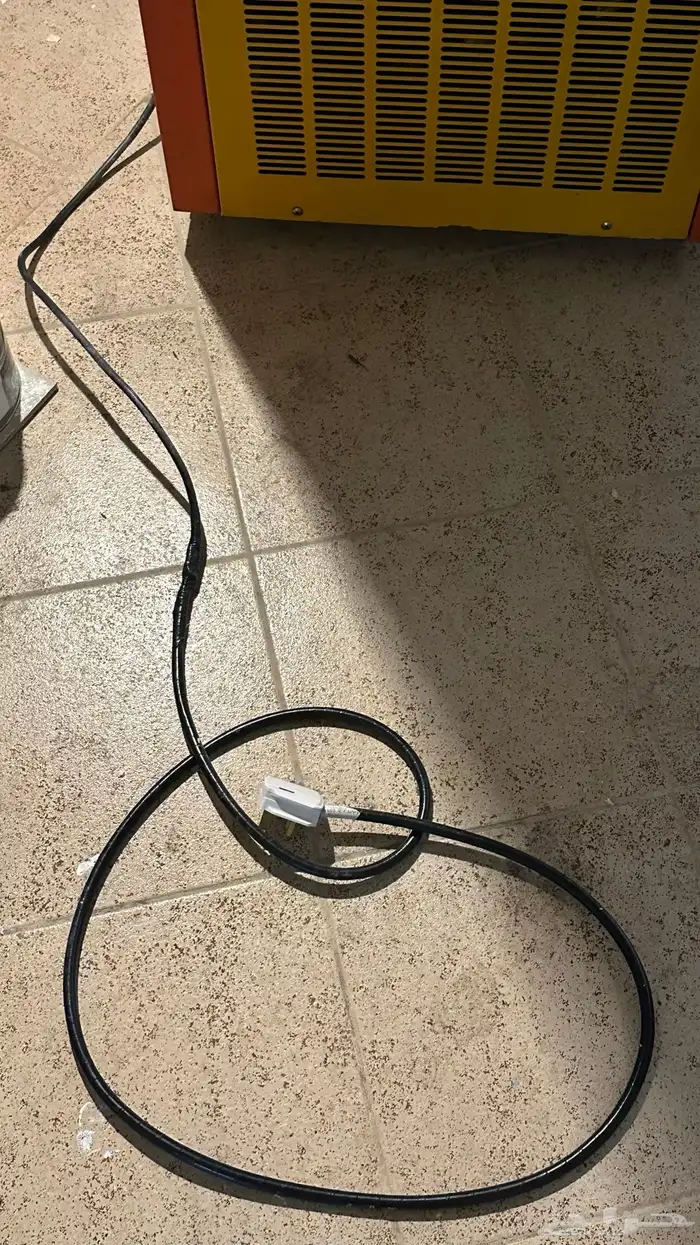 مكينة اسكريم مستخدمة بحالة ممتاز 3