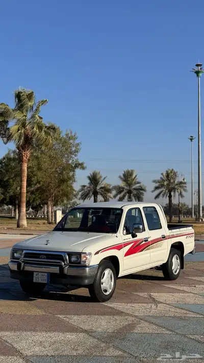 للبيع هايلوكس 2001 فل كامل مخزنه 3