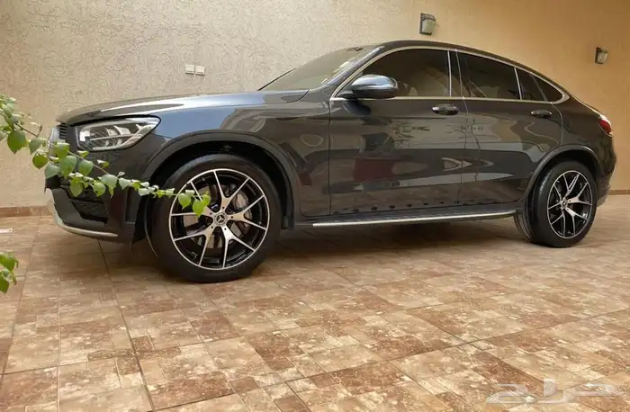 للبيع مرسيدس GLC 200 كوب اي ام جي كت موديل 2020 2