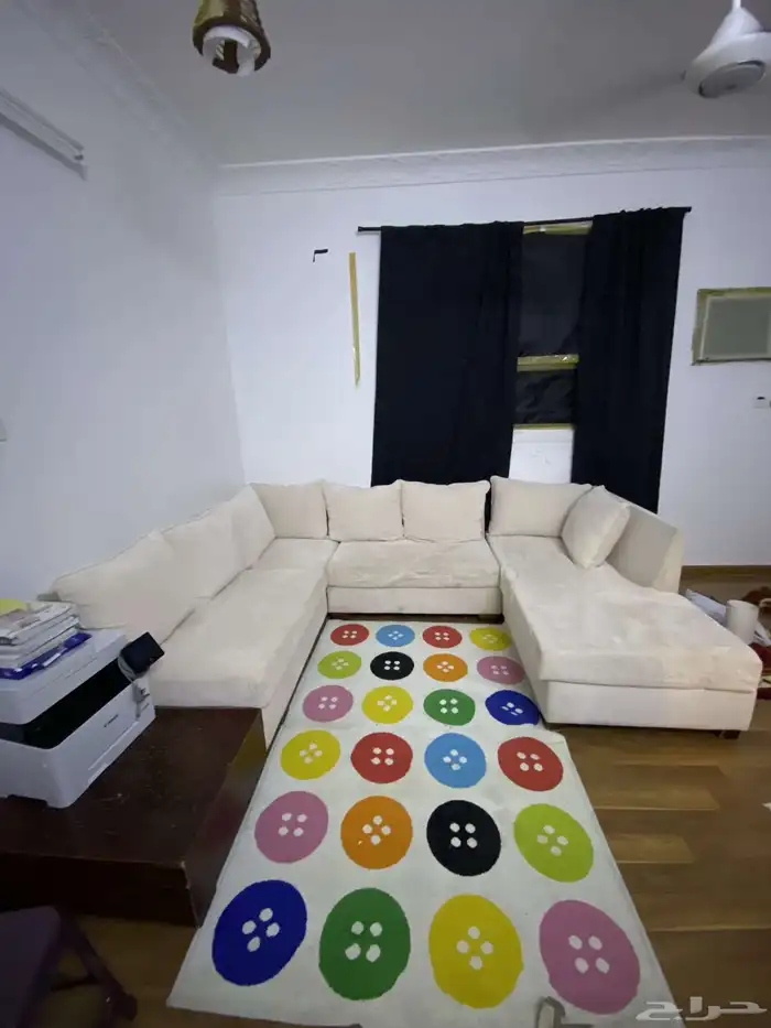 كنب للبيع لونه ابيض 2