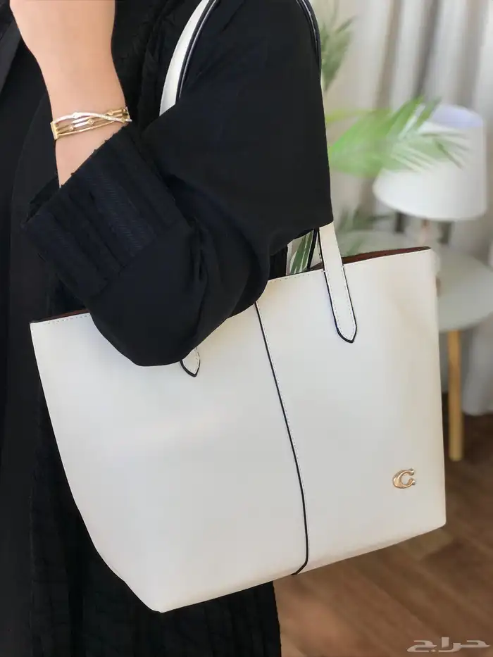 شنط ماركات عالمية درجة اولى 41