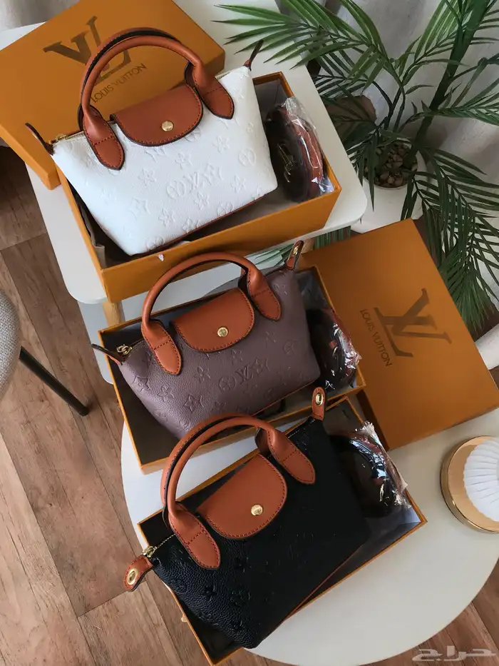 شنط ماركات عالمية درجة اولى 50