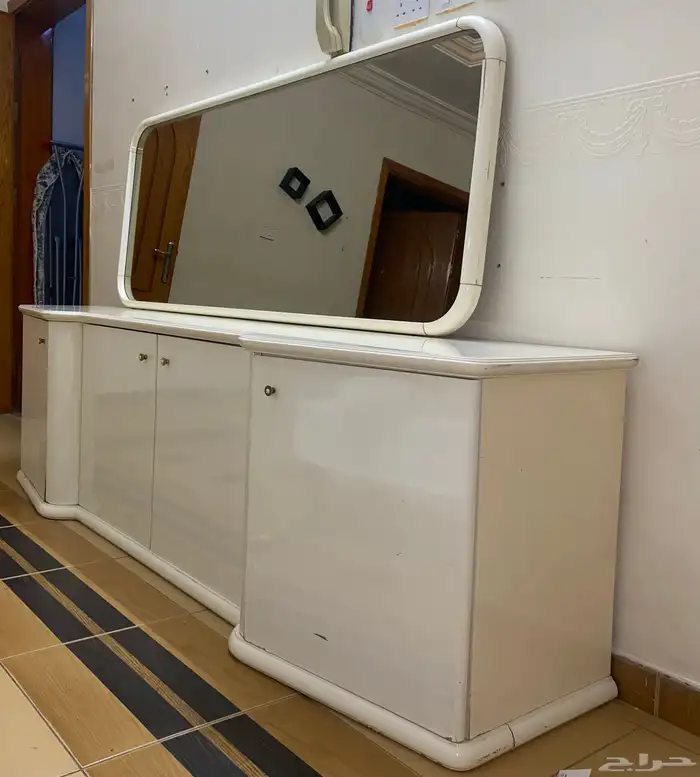 غرفة طعام للبيع بالطائف 0