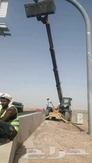 رافعه كتربلار 2013 للايجار 2
