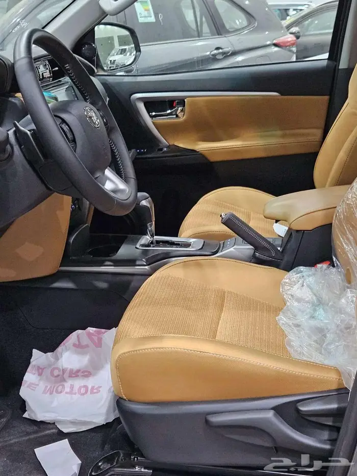 تويوتا فورتشنر VX2 2.8 رادار ديزل 2024 كاش أقساط 9