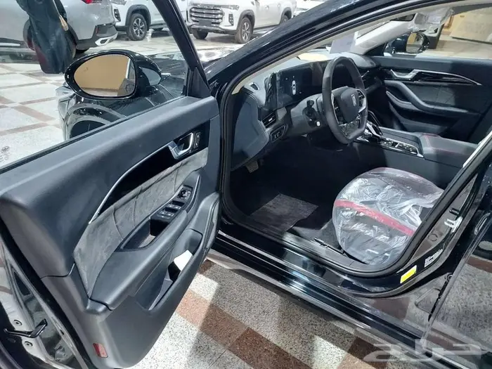 بيستون بي B70S 2.0 ليموزين 2023- كورنيش 6