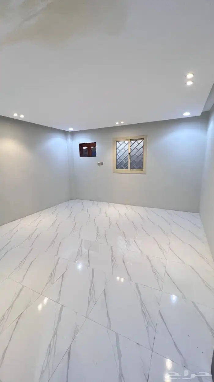 شقة غرفتين للايجار شامل الكهرباء والماء 3