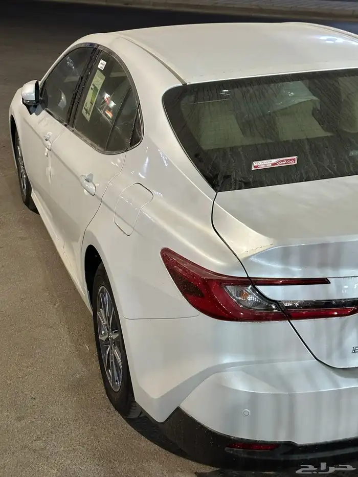 كامري 2025 E بنزين بسعر 111.500 6