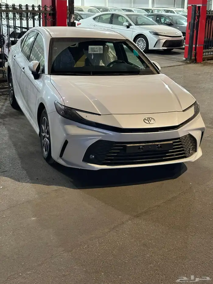 كامري 2025 E بنزين بسعر 111.500 1