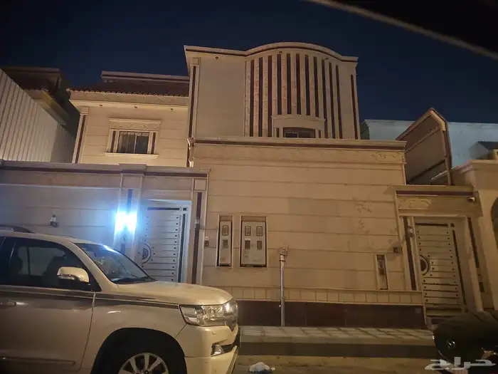 فيلا للبيع حي النهضه درج داخلي شقتين 1