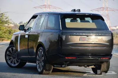 RANGE ROVER VOUAG V6 HSE P400 2025. 11