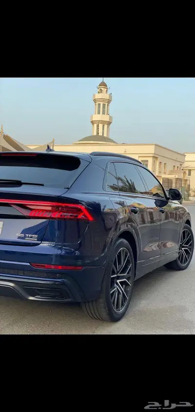 أودي Q8 2021 بلاك ادشن بحالة الوكالة. 4