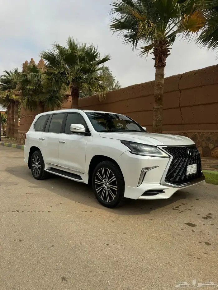 لكزس LX 2020 1