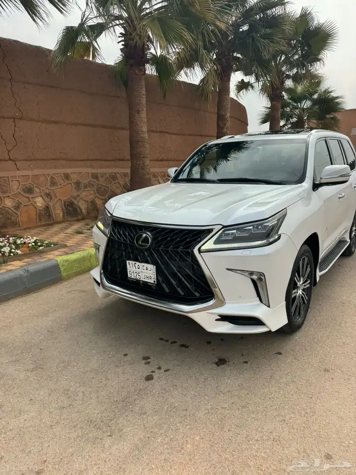 لكزس LX 2020 5